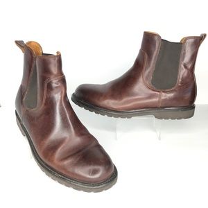 ORVIS Men's Leather Chelsea Boots Vibram Lug Soles